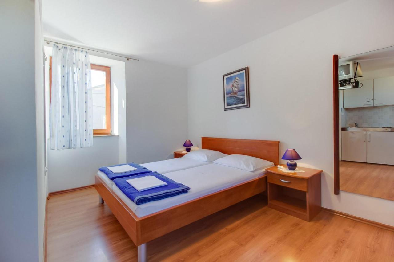 Apartments Rosa Mali Lošinj Eksteriør bilde