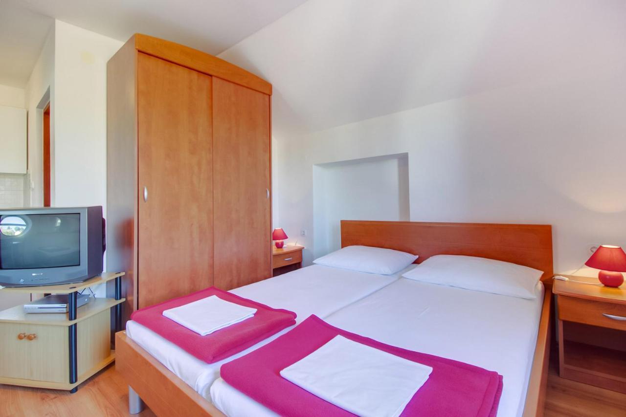 Apartments Rosa Mali Lošinj Eksteriør bilde