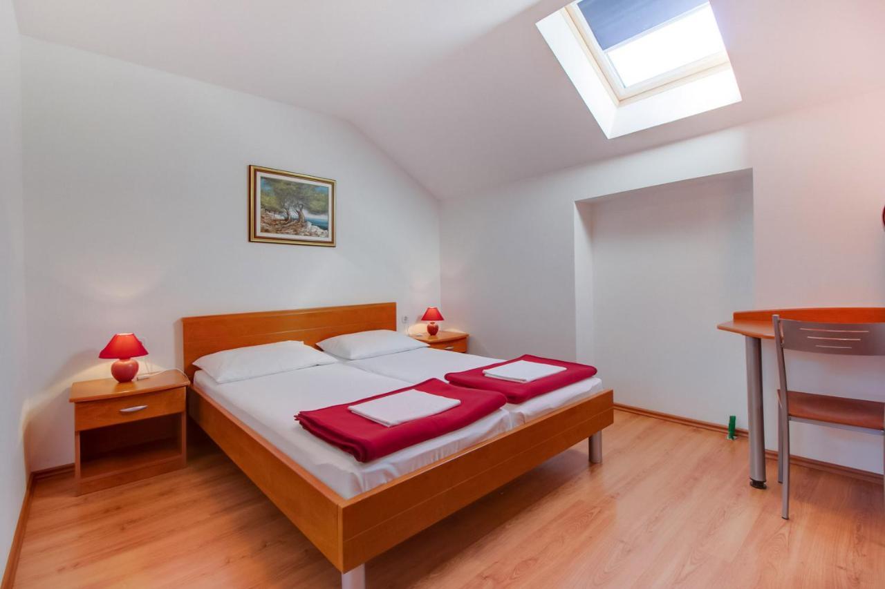 Apartments Rosa Mali Lošinj Eksteriør bilde
