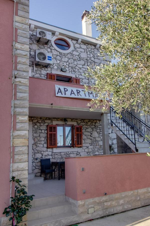 Apartments Rosa Mali Lošinj Eksteriør bilde