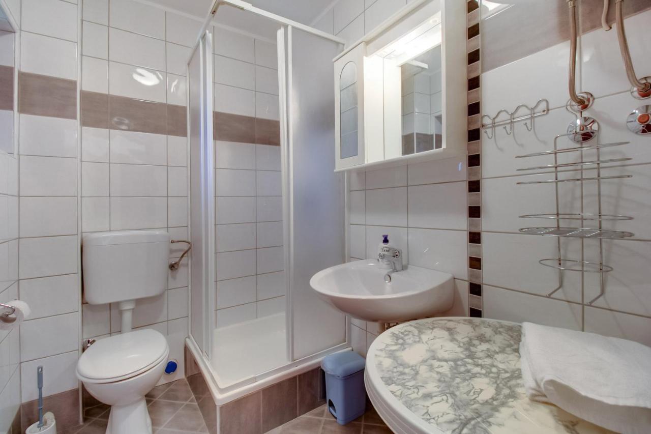 Apartments Rosa Mali Lošinj Eksteriør bilde