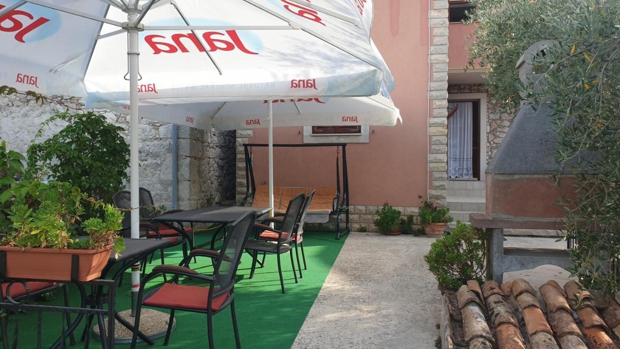 Apartments Rosa Mali Lošinj Eksteriør bilde