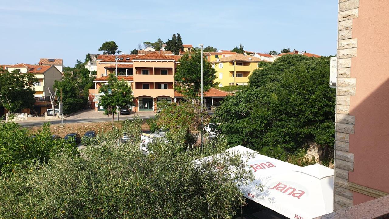 Apartments Rosa Mali Lošinj Eksteriør bilde