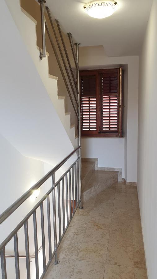 Apartments Rosa Mali Lošinj Eksteriør bilde
