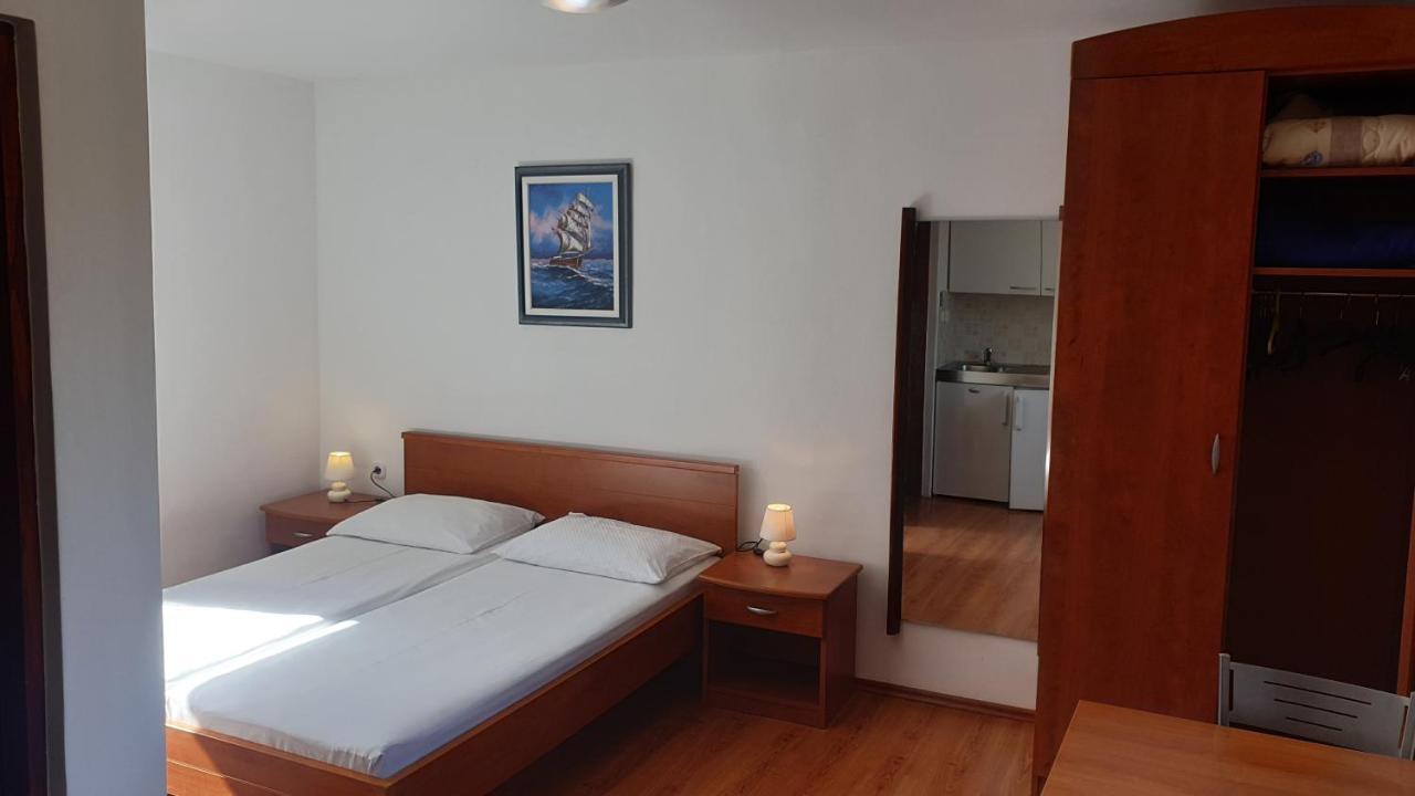 Apartments Rosa Mali Lošinj Eksteriør bilde