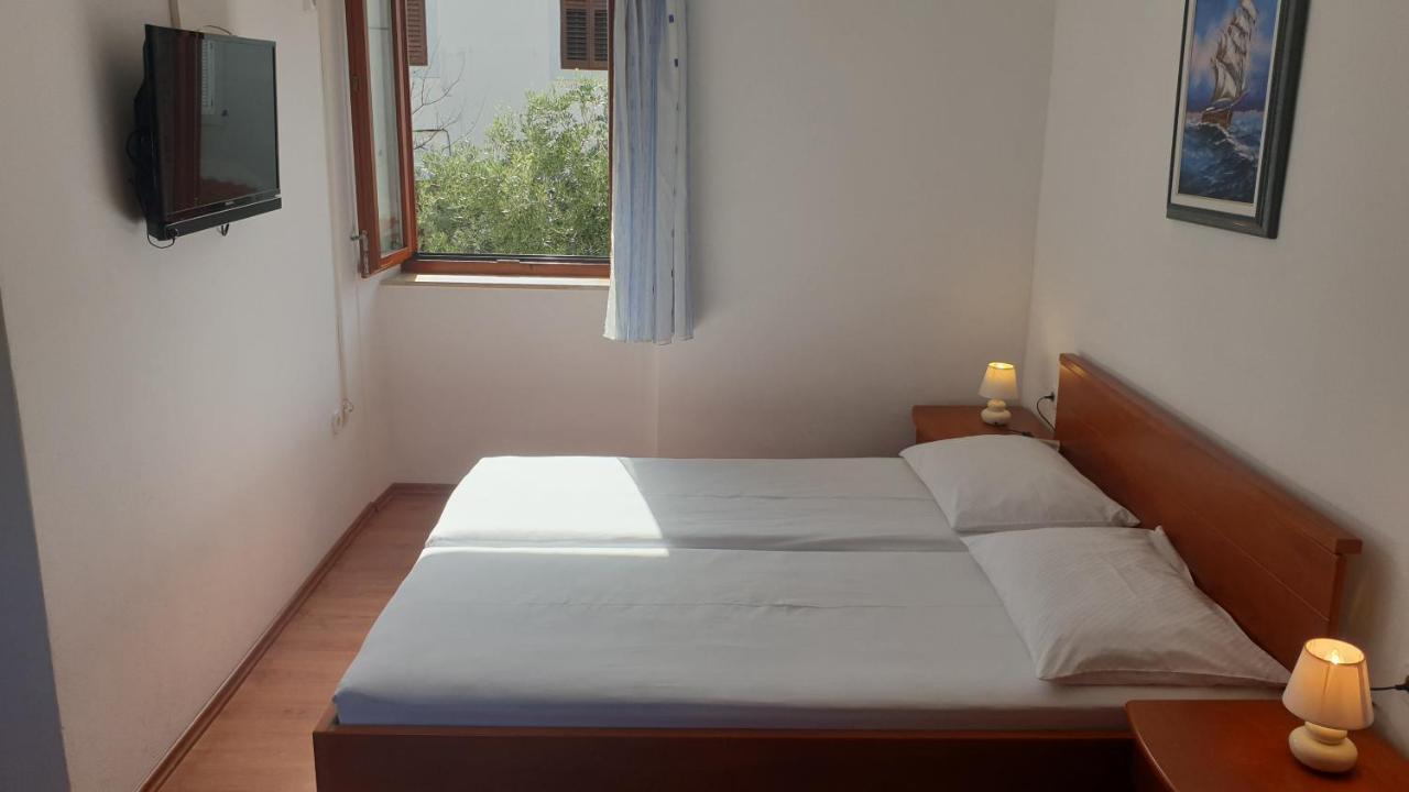 Apartments Rosa Mali Lošinj Eksteriør bilde