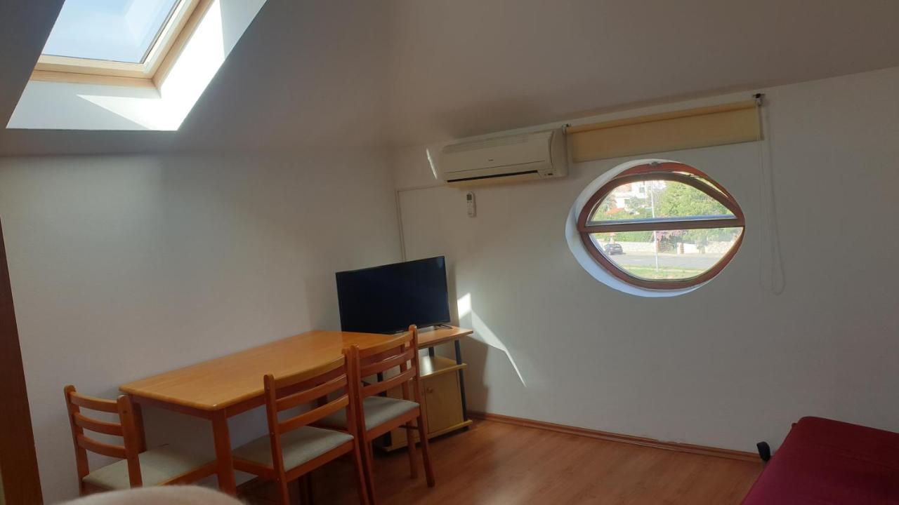 Apartments Rosa Mali Lošinj Eksteriør bilde